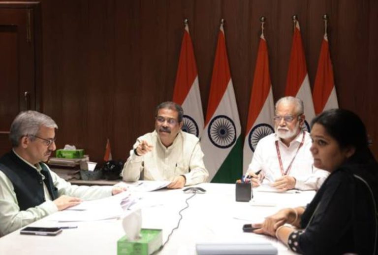 NEET-UG 2026 विवाद के बाद JEE और NEET के लिए साझा परीक्षा प्रणाली पर  मंथन शुरू